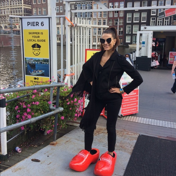 Meet your Posher, Laura - Picture 7 of 8